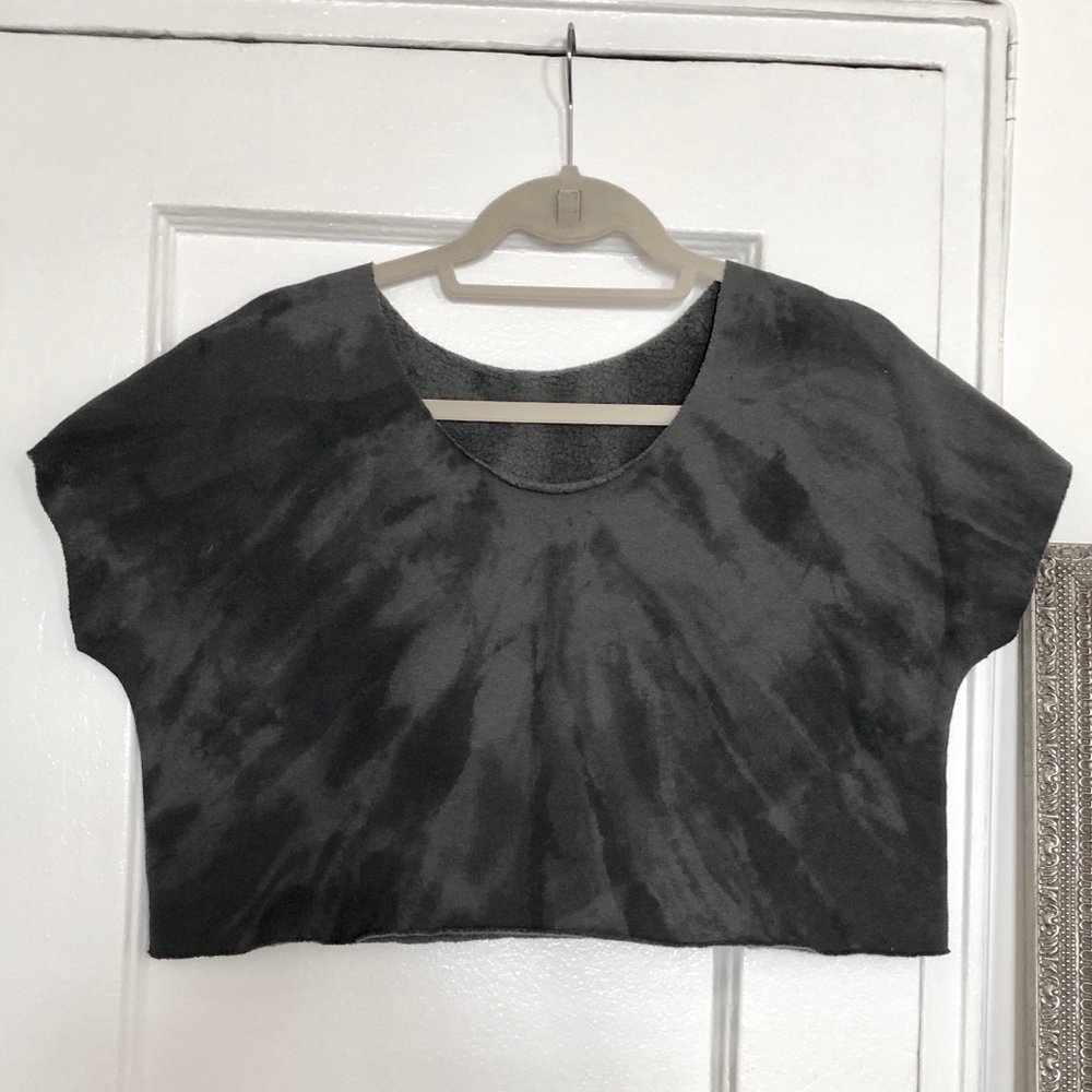 Alo Yoga Crop Tee